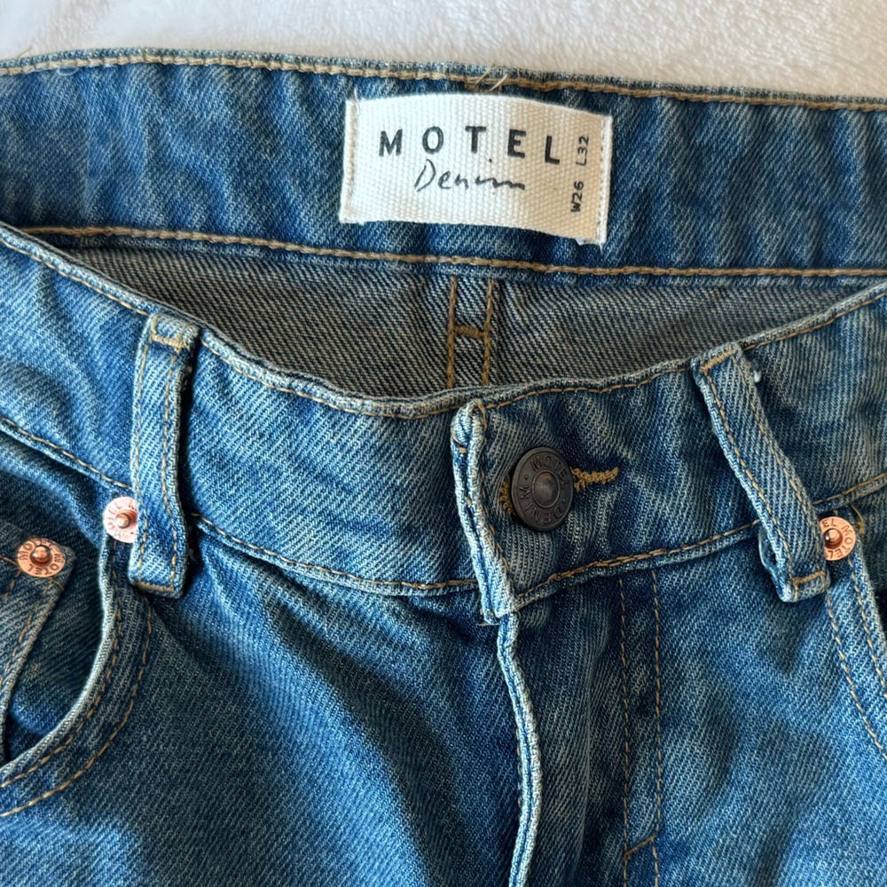 Low Rise Parallel Jeans in Blue - Picture 4 of 5